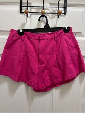 Women's High-Rise Fuchsia Pleated Shorts